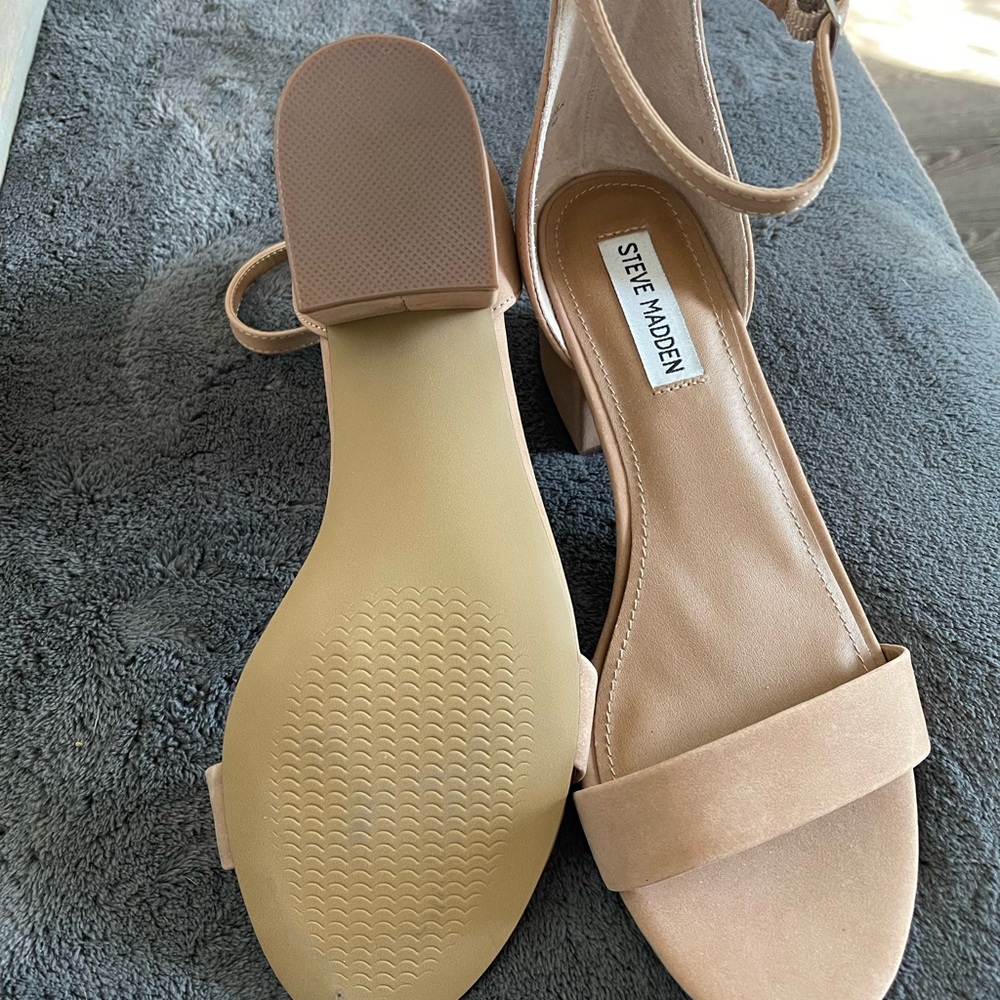 Steve Madden sandals - Picture 2 of 3